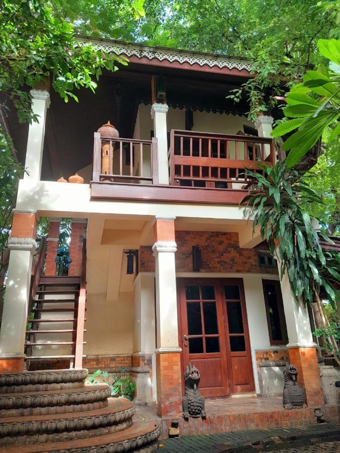 Hotel Avara Signature House Chiang Mai Exterior foto
